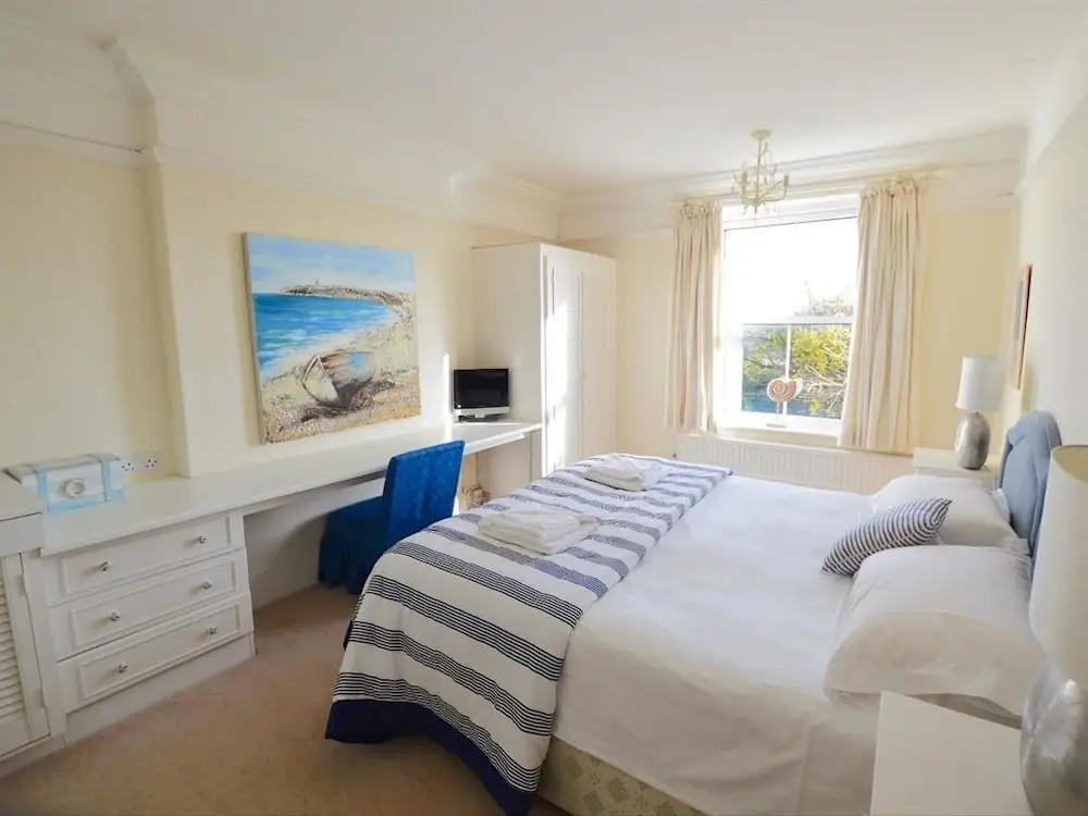 The Hundred House Hotel