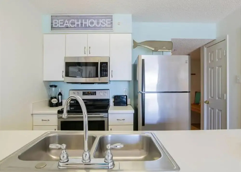 Royal Palms 604