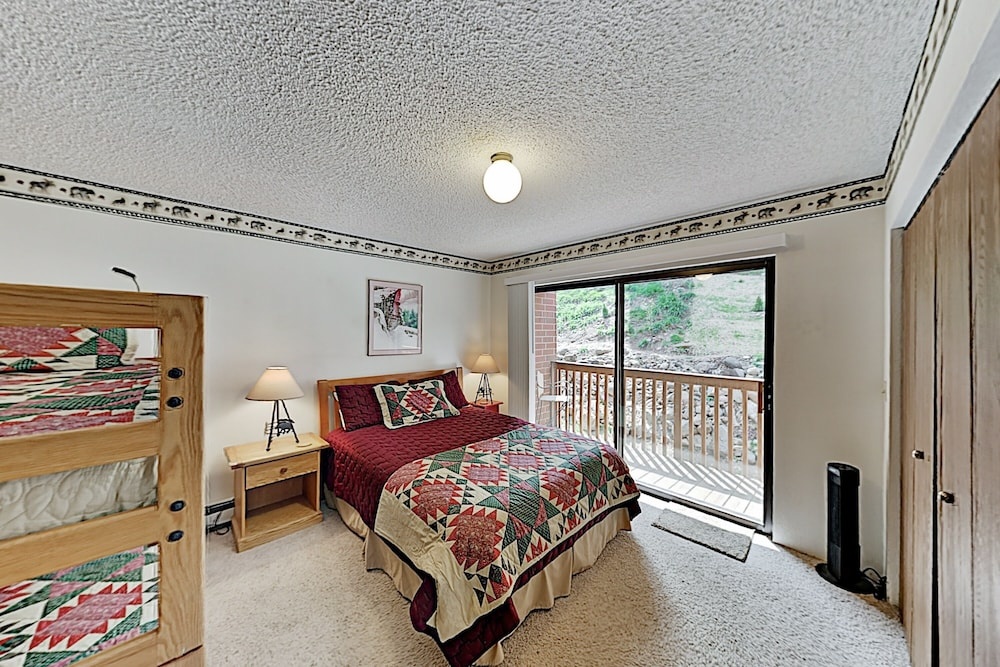 New Listing! Summit County Splendor By Lake Dillon 3 Bedroom Townhouse