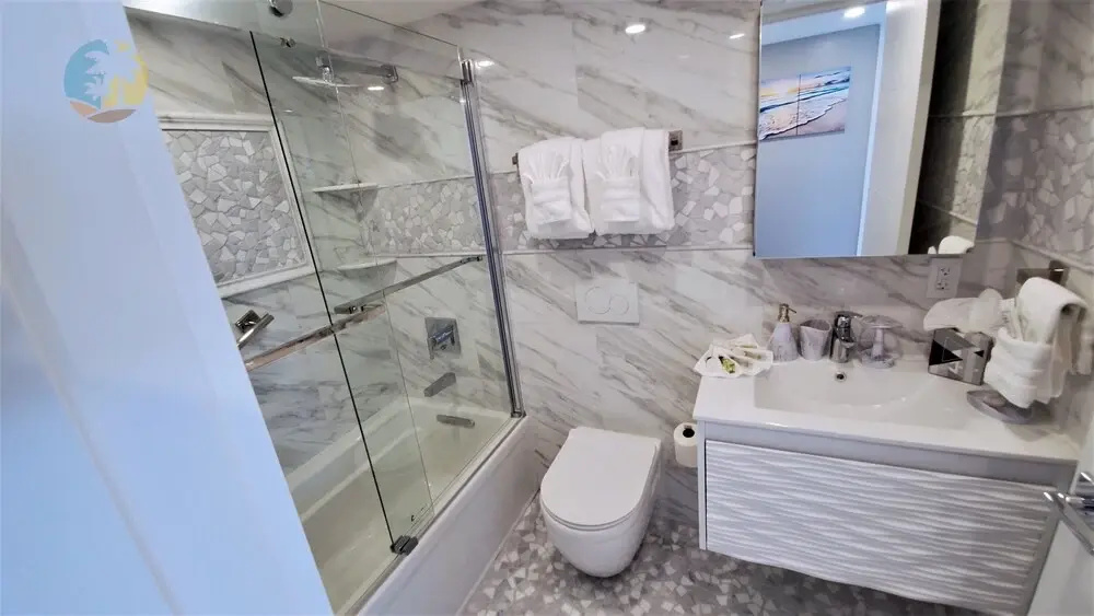 Presidential Royale Direct Oceanfront Brand NEW Apartment - 1001