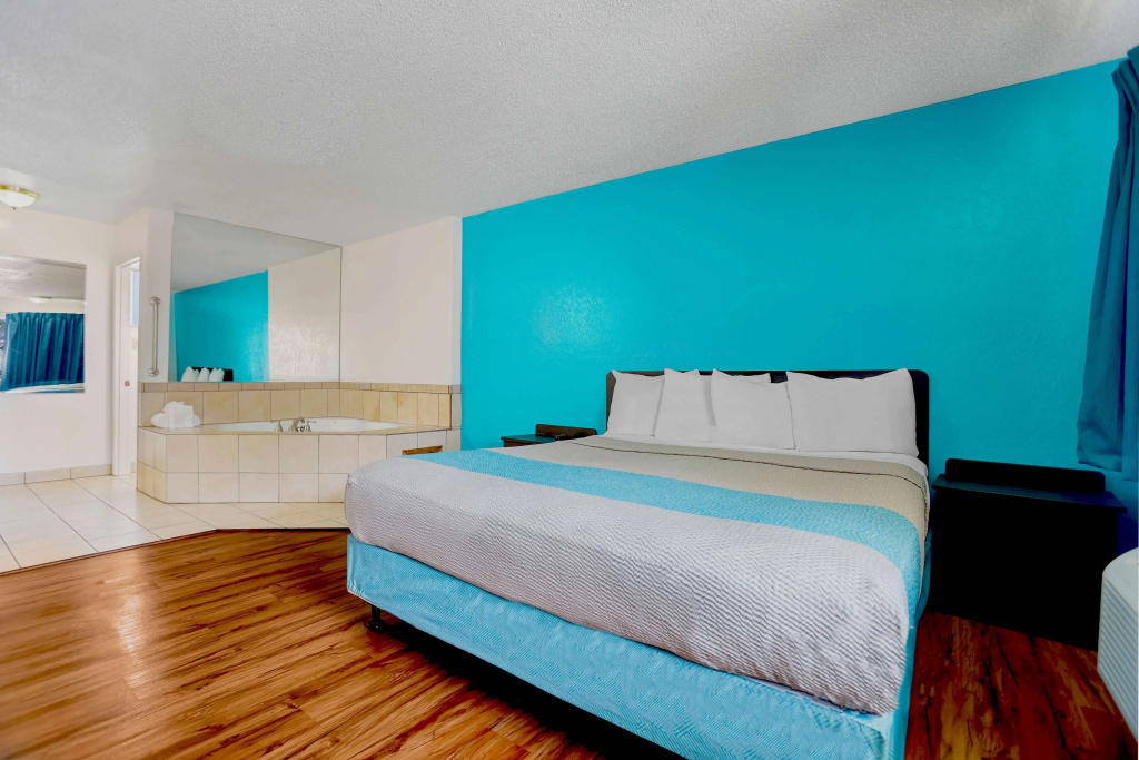 Motel 6 Fort Bragg, CA