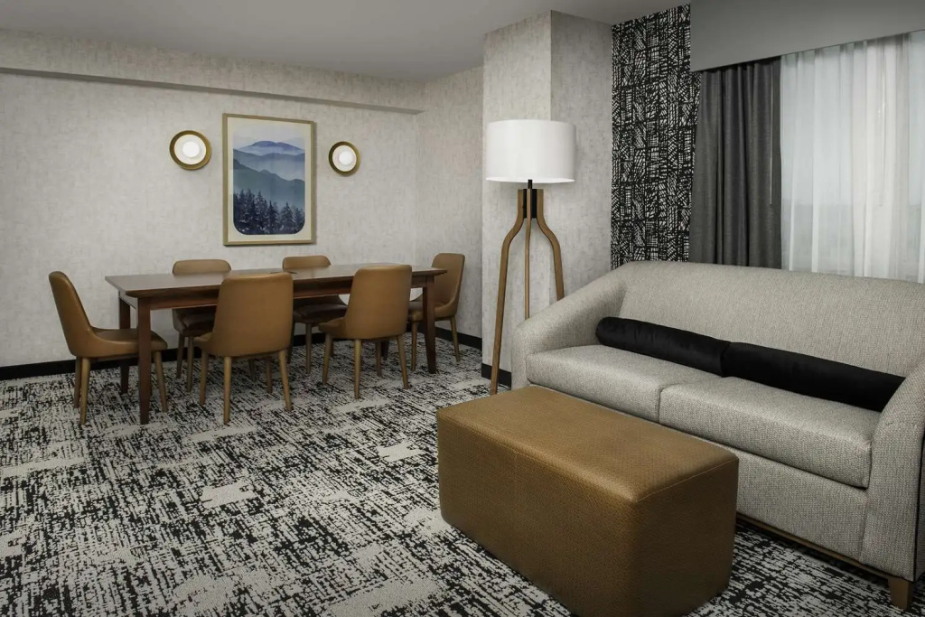 Embassy Suites by Hilton Dulles North Loudoun