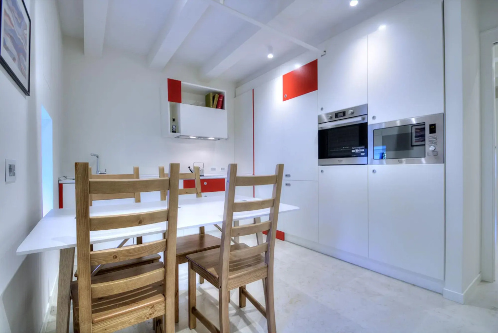 GRANDCANAL-GREEN new, 3pax, 2bath, fiber free wifi