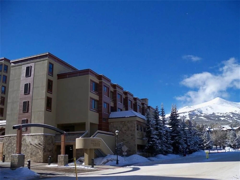 Peak 9 Inn- Liftside 4416 (Ski-in, Ski-out Resort)