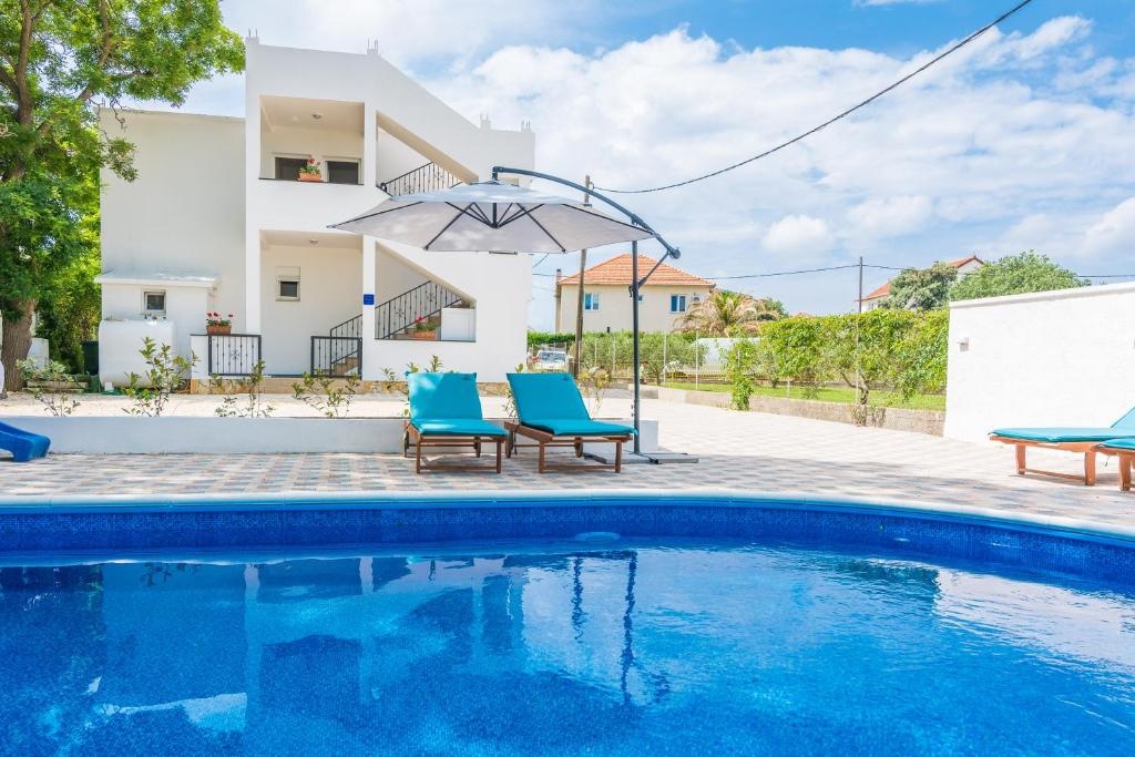 Apartments Marina