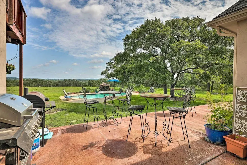 Extravagant 4,500 Sq Ft Home in Hill Country!