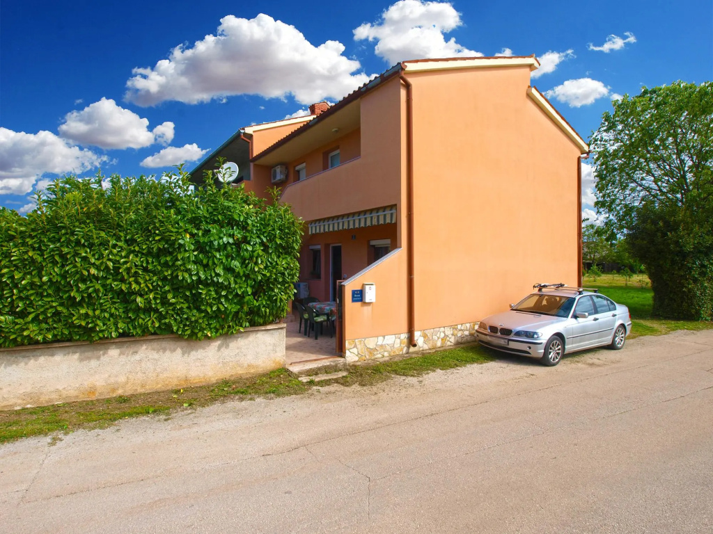 Apartment 1858