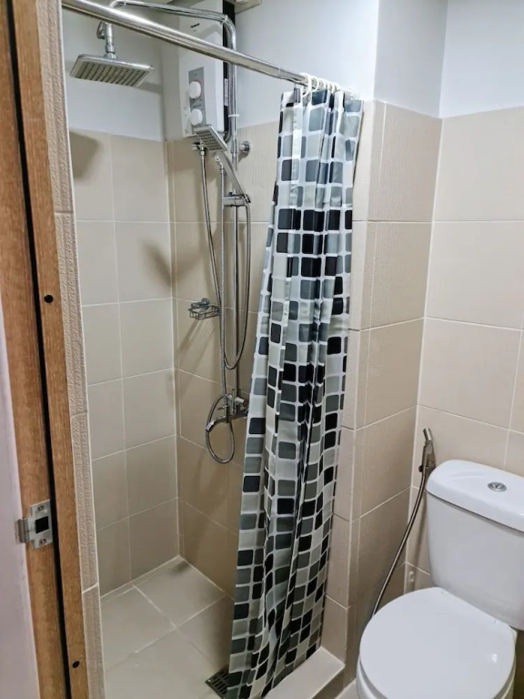 Beautiful Condominium With Swimming Pools Ect