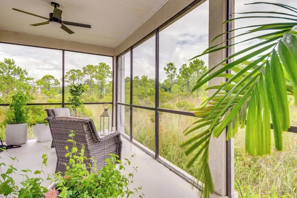 Luxe Gulf Breeze Home w/ Patios - 4 Mi to Beaches!