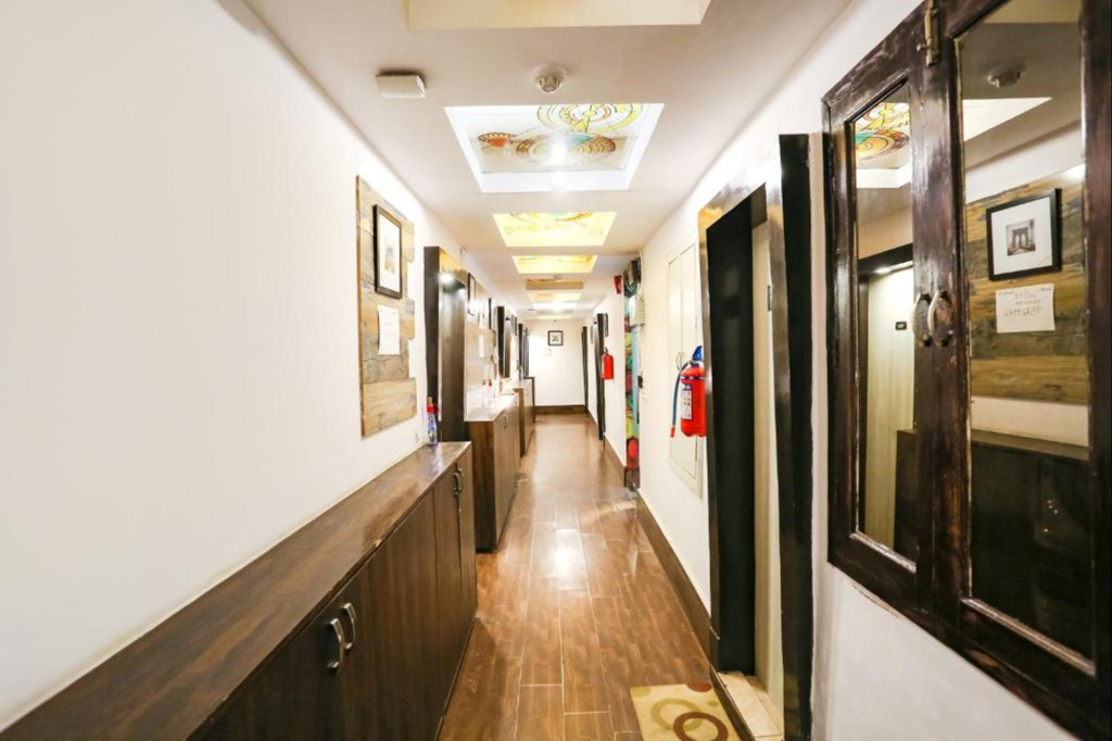 FabHotel Veetara