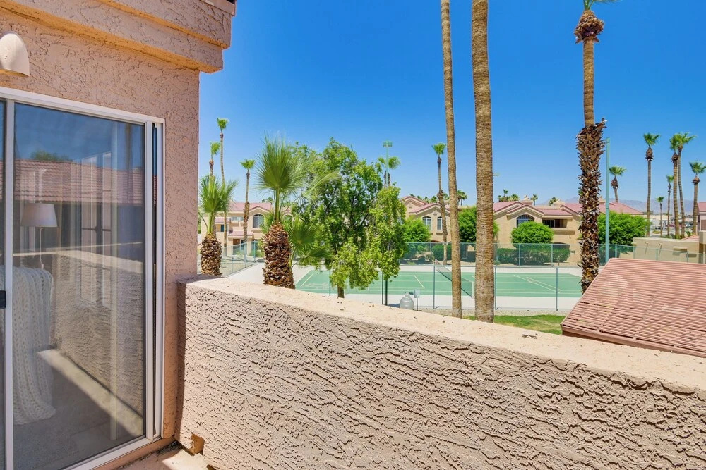 Patio & Pool Access: Lake Havasu City Gem