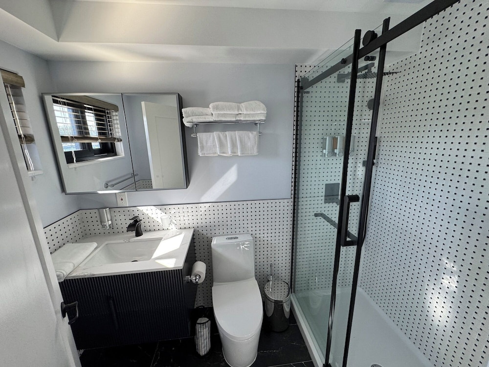 Xquisite Suites