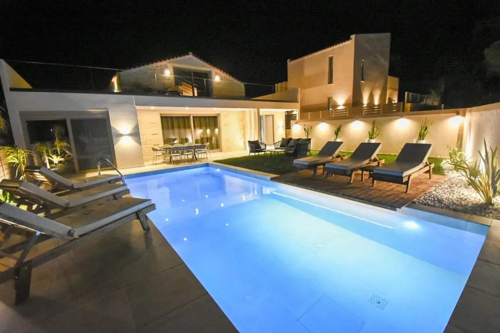 Villa Silentium Evilia by PosarelliVillas