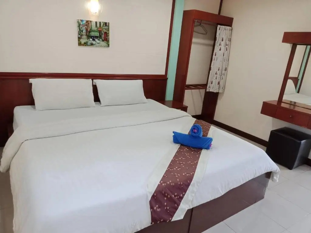 Haad Somboon House