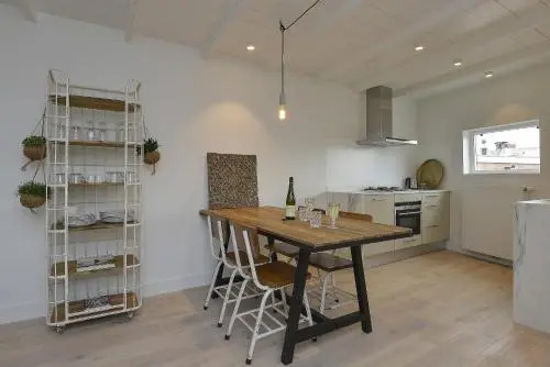 Endless Summer Beach Apartments