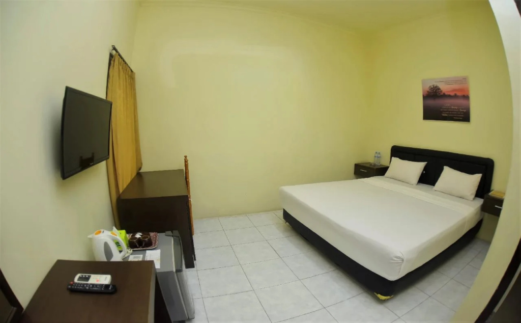 Mahkota Hotel Genteng