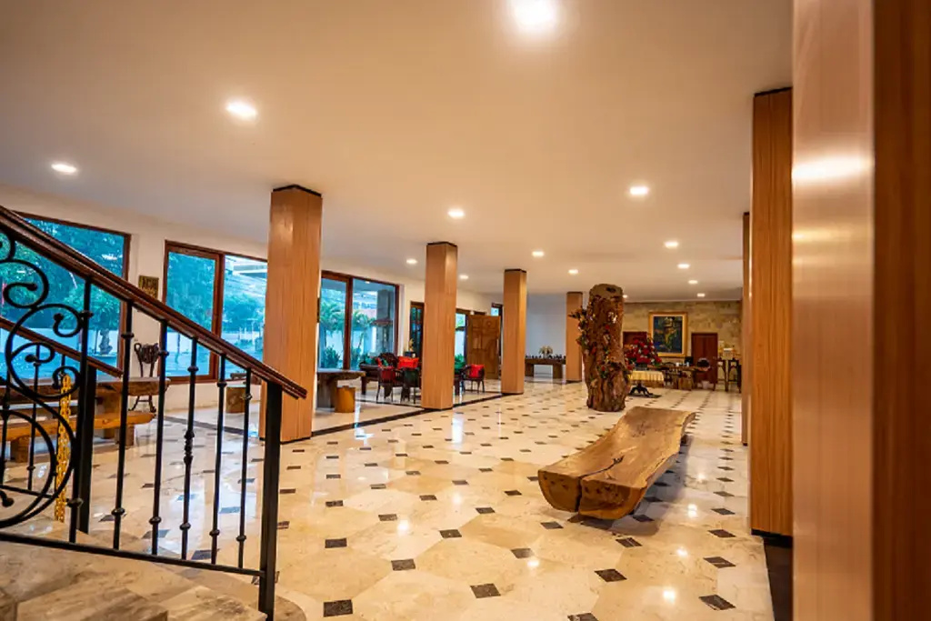 Grand Melka Hotel