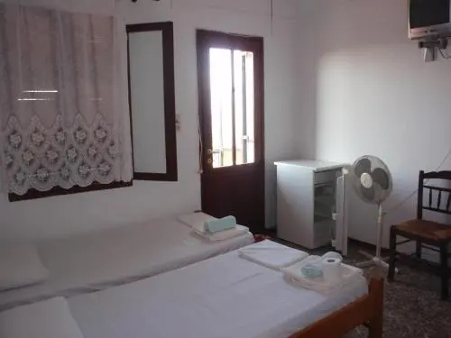 Meraklis Rooms