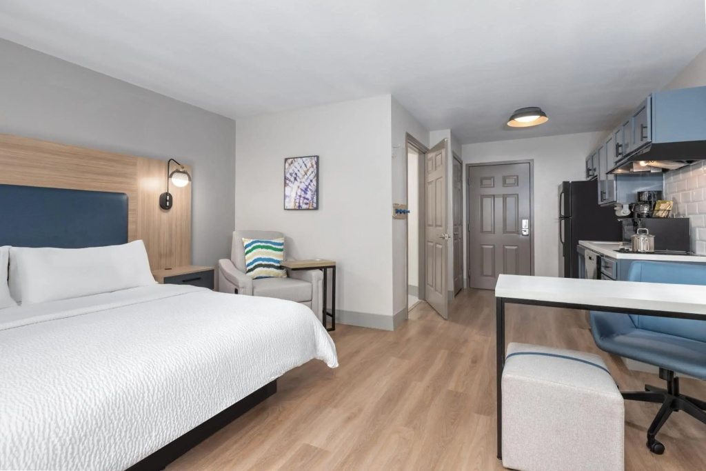 Candlewood Suites Houston The Woodlands by IHG