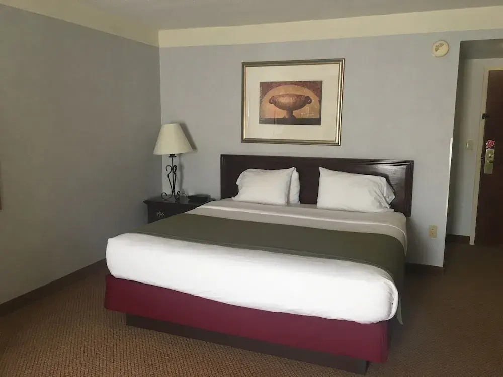 Mountain Inn & Suites - Erwin / I-26 at Exit 40