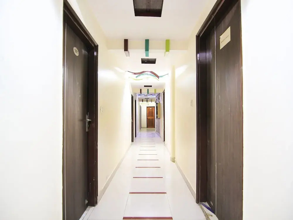 OYO 2569 Hotel Paradise