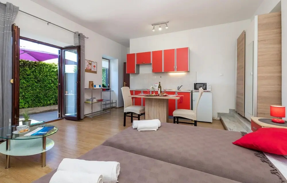 Stunning Apartment in Pobri With Wifi