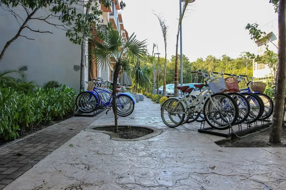 Laylie Tulum - Tropical 3 story condo with Rooftop