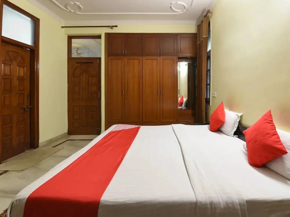 Rose View By OYO Rooms