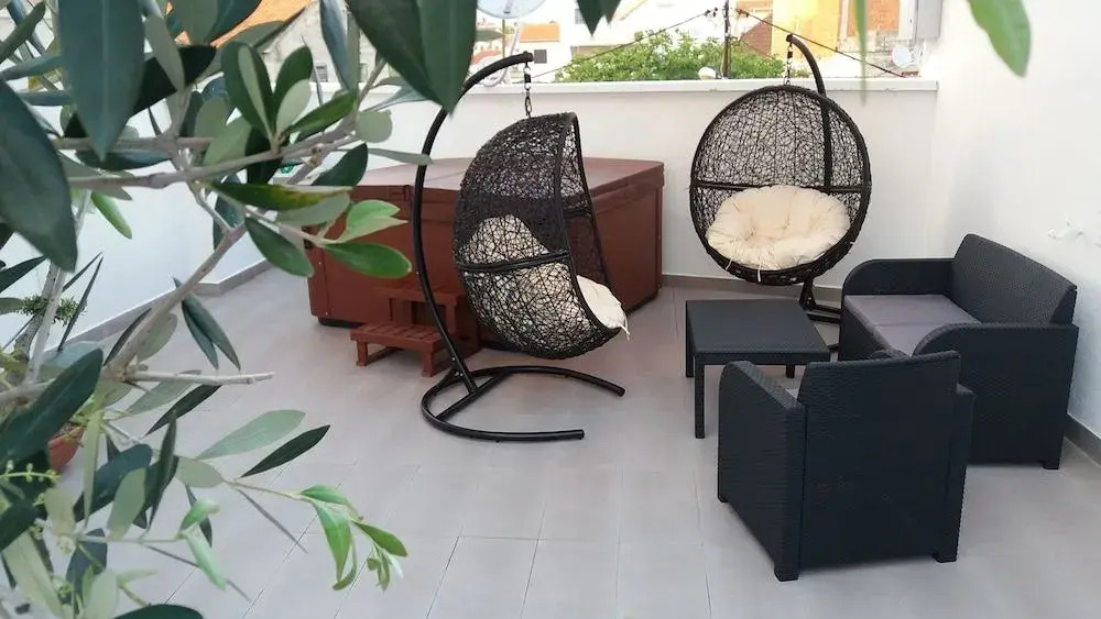 Downtown Luxury Apartments with Hot Tub