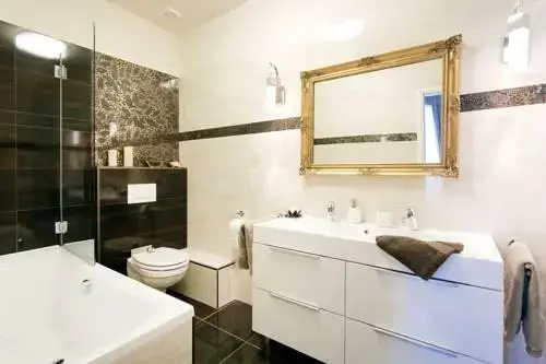 Parliment Luxury Apartment