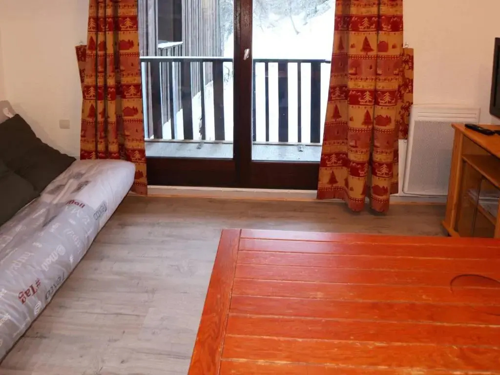 Appartement Les Orres, 1 pièce, 4 personnes - FR-1-322-4