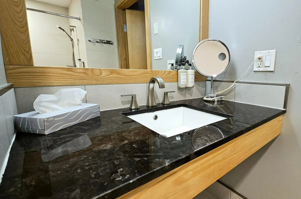 Brentwood Bay Resort & Spa