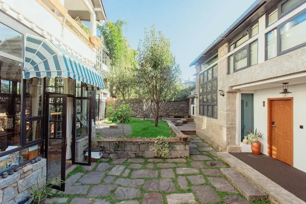 Floral Holiday Guesthouse