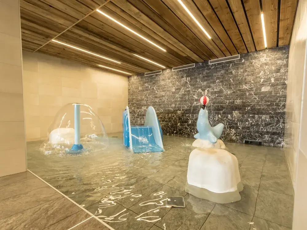 Cozy Rustic Apartment With a Fireplace and Wi-fi in Arc 2000