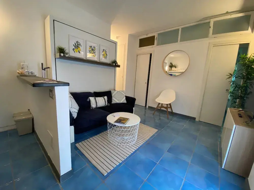 Fetta di Limone Apartment with AC and Patio