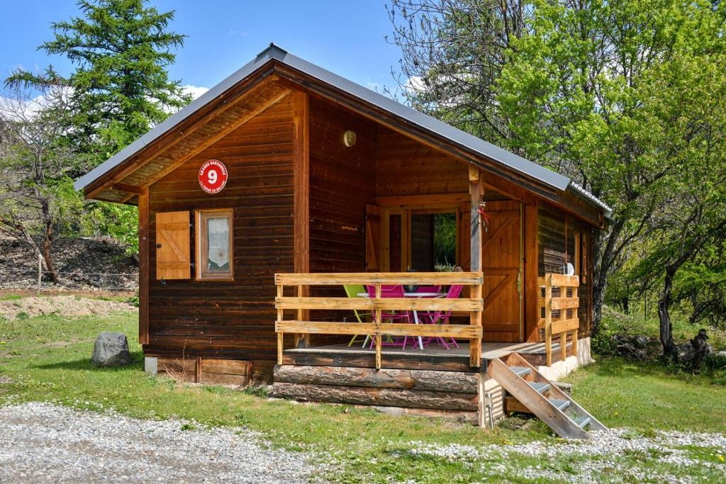 LA FERME de BELLINE Chalets ou Gîtes & SPA
