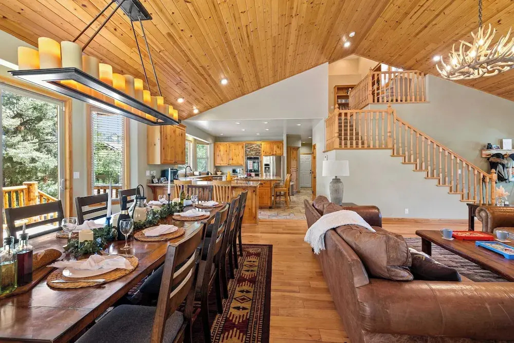 Sleeps 27 2 Homes Near the Lake, Hot Tub + Views Castle Glen Estates