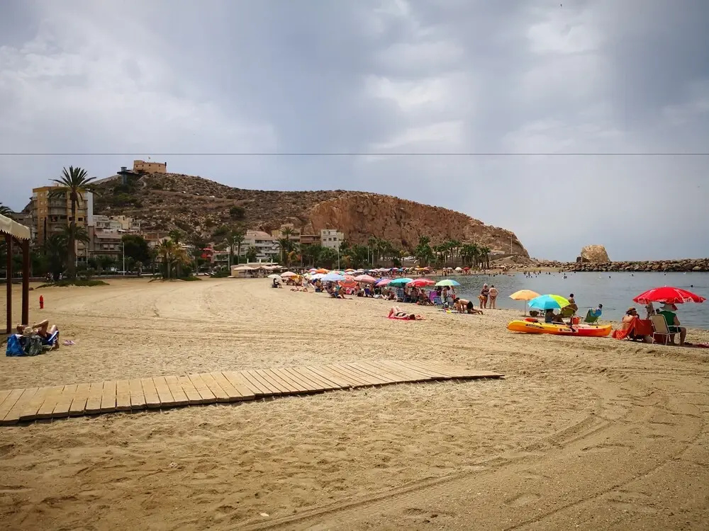 Piso Reformado Aguilas Playa Centrico