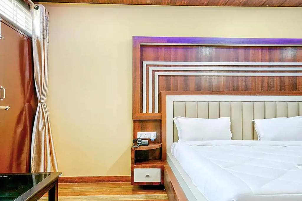 FabHotel Saumendra