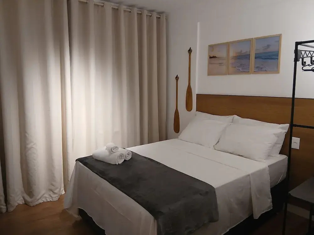 Fully Equipped Accommodations in a Building With a Pool, 270m From Barra Beach - Caoa