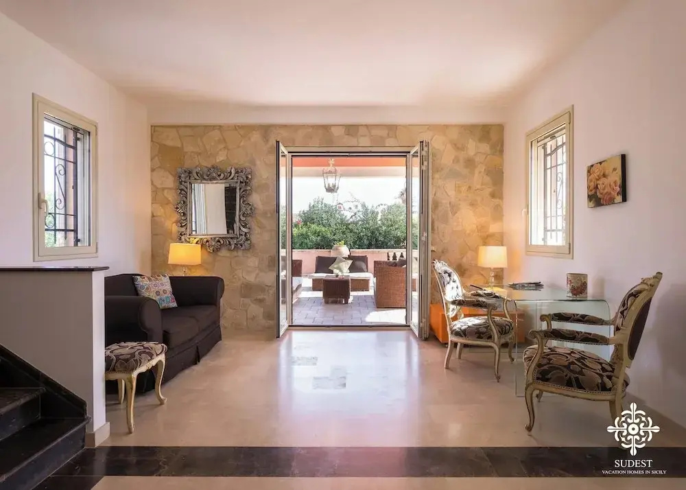 Villa Festosa - Luxury retreat by the beach