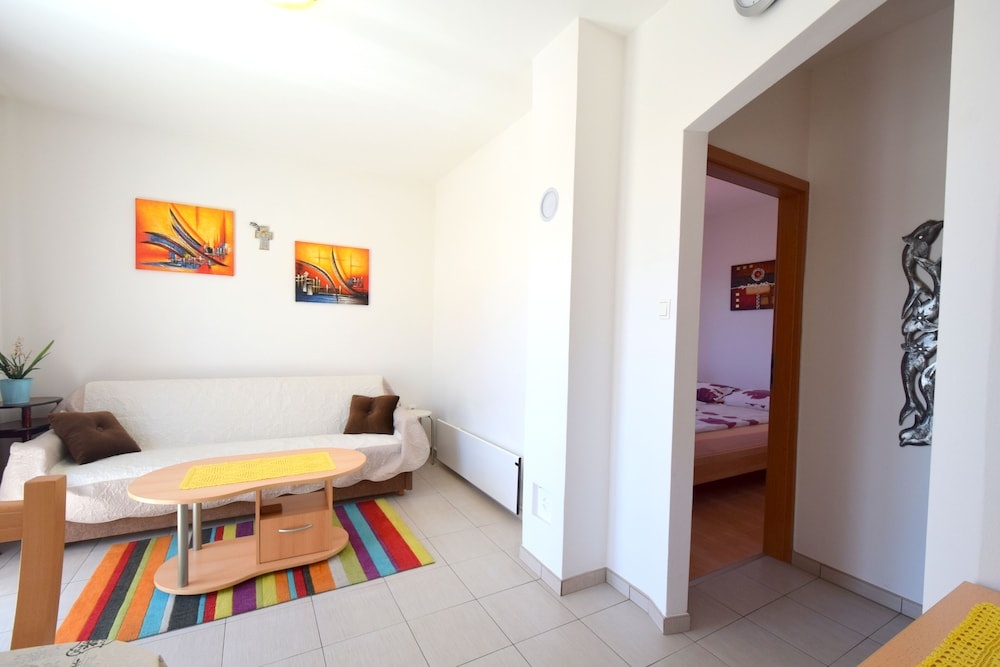 Apartment Jela