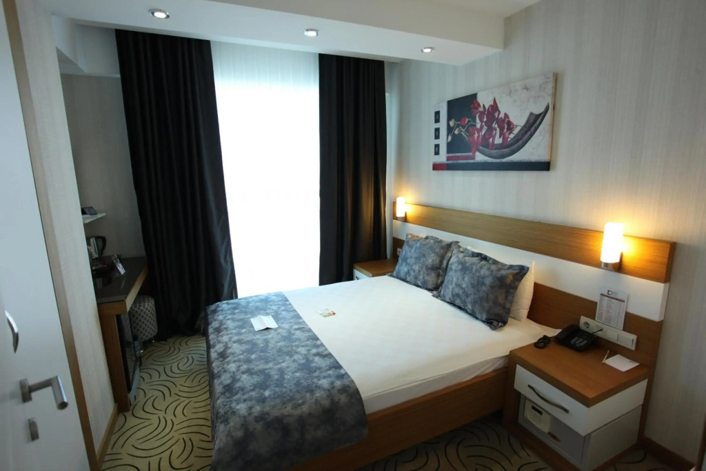 Dies Hotel