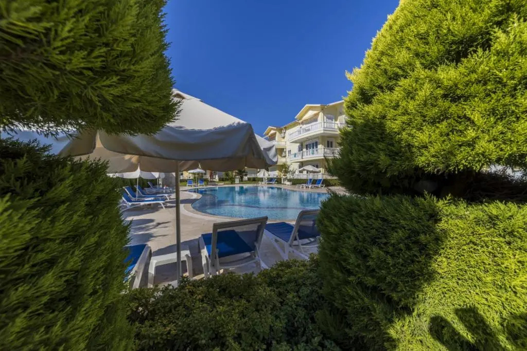 Flat With Balcony and Shared Pool in Belek