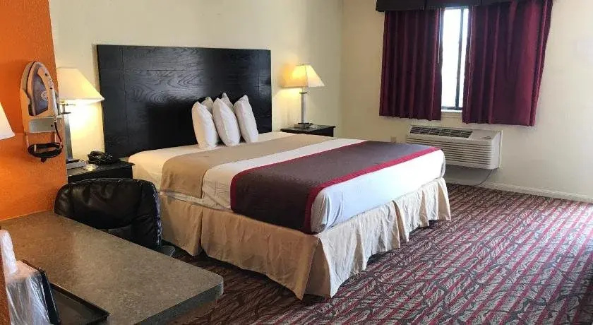 HIgh Five Inn Killeen-Forthood