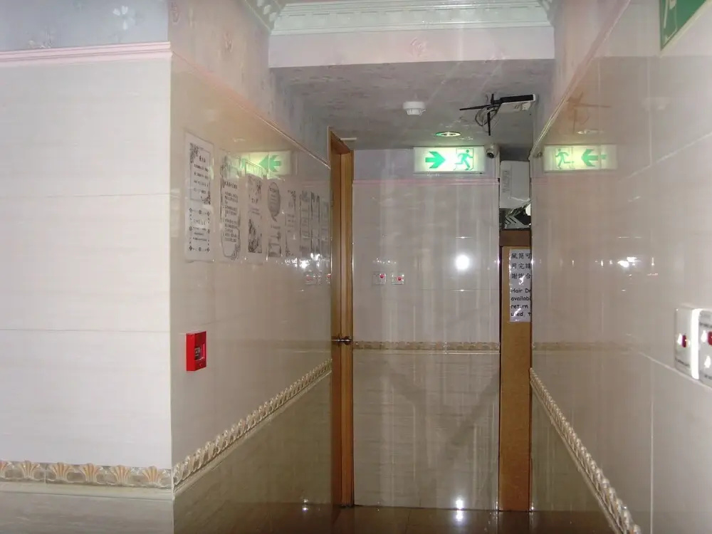 Yue Ka Guest House - 52-54 Argyle Street