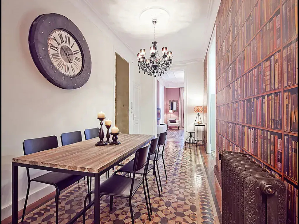 Luxurious apartment for 7 people recently renovated in the center of Barcelona