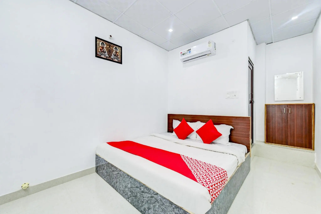 OYO 80925 Mansa Hotel