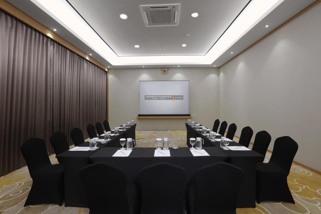 Harper Premier Nagoya Batam