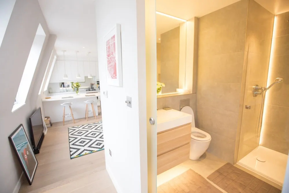 Stylish Rooftop Flat on Kensington High Street